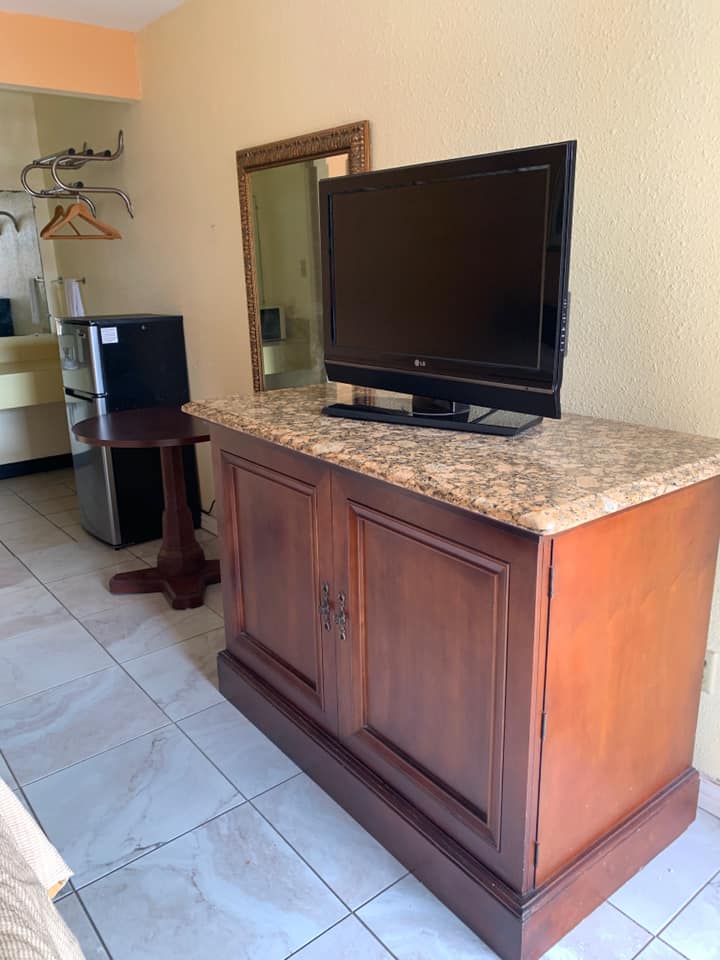 Single Room Amenities